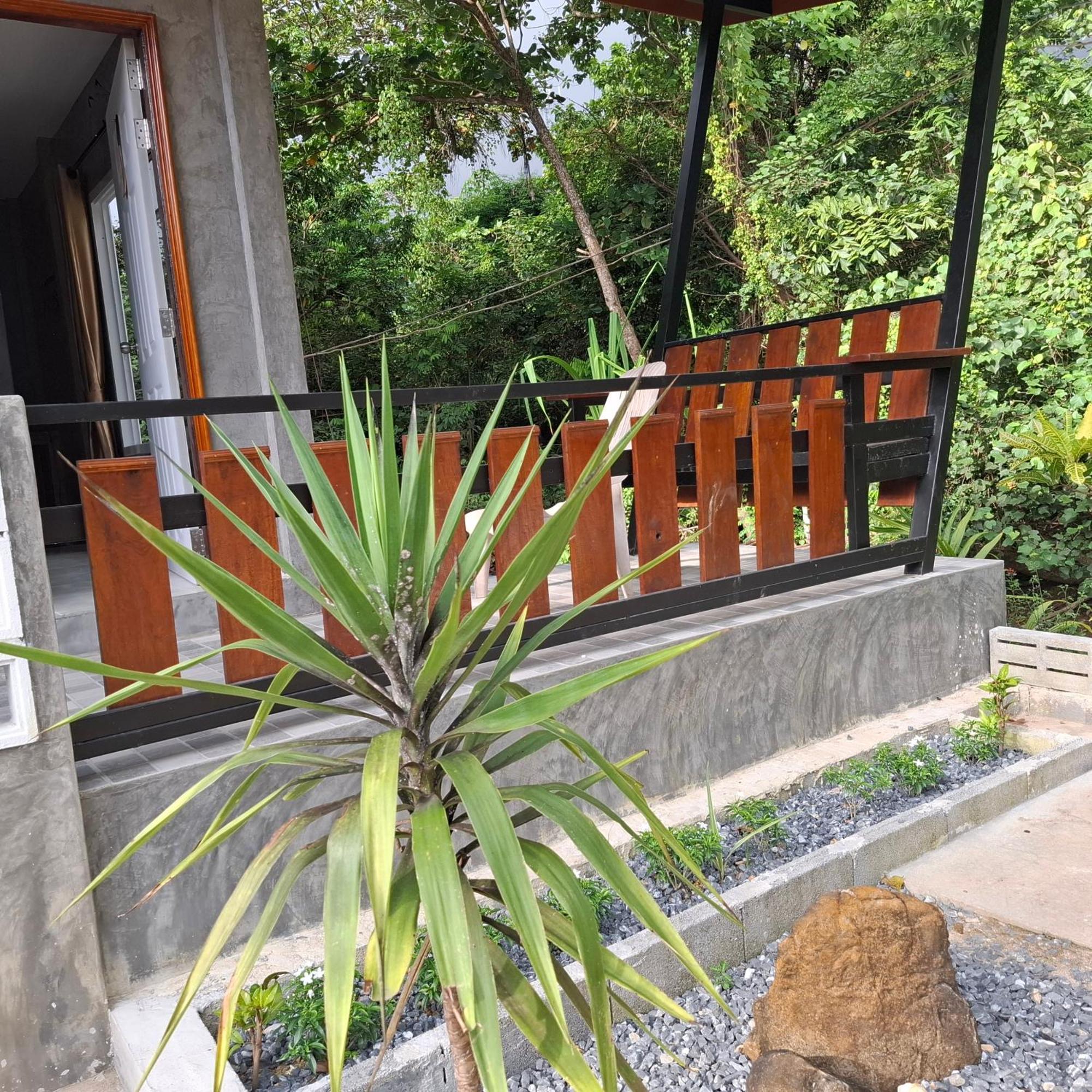 Lanta Valom Buri Villa Ko Lanta Kültér fotó