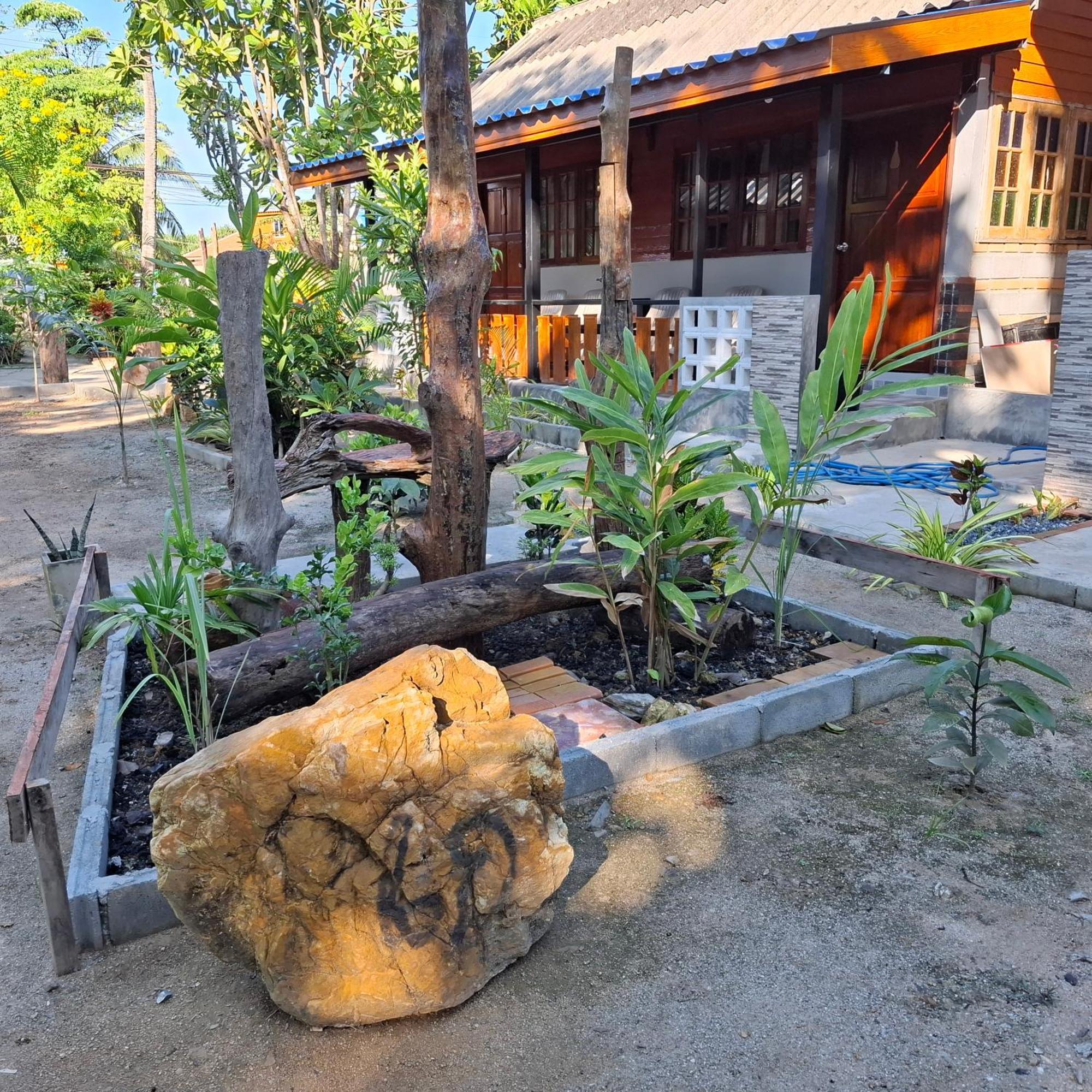 Lanta Valom Buri Villa Ko Lanta Szoba fotó